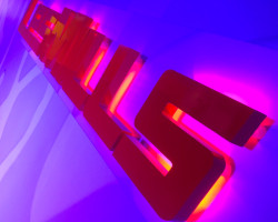 Les Mills backlit logo