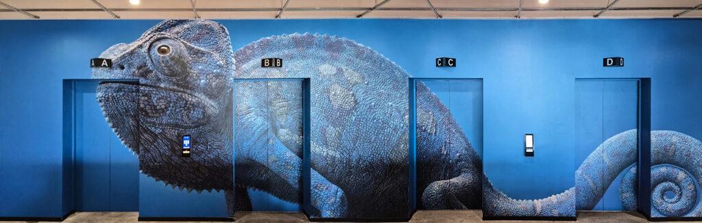 2degrees chameleon wall mural